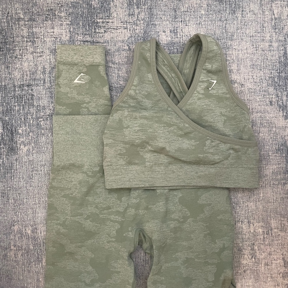 Gymshark Camo Seamless Set in Sage Green